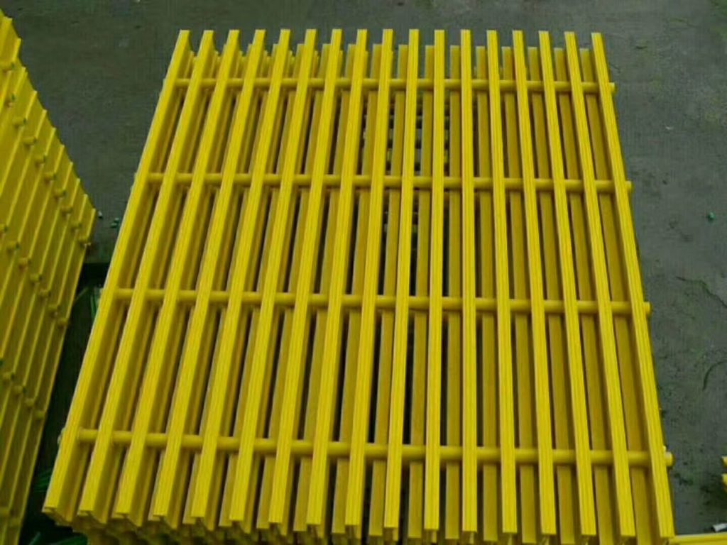 Fiberglass Channel, corrosion-resistant pultruded FRP U-shaped structural channel for industrial construction