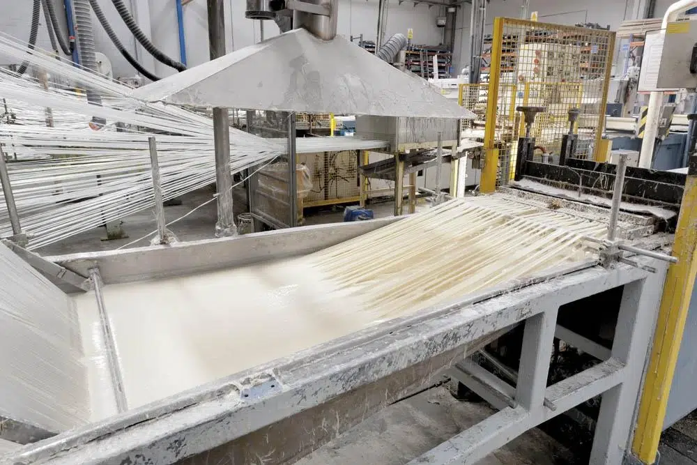 FRP pultrusion machine resin bath, fiberglass strands soaking resin