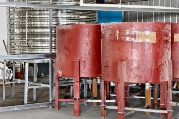 FRP resin mixing and processing tanks in the Mingchi factory